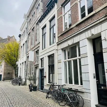 Monumentale Stadswoning In Hartje Binnenstad Maastricht Buitenkant foto