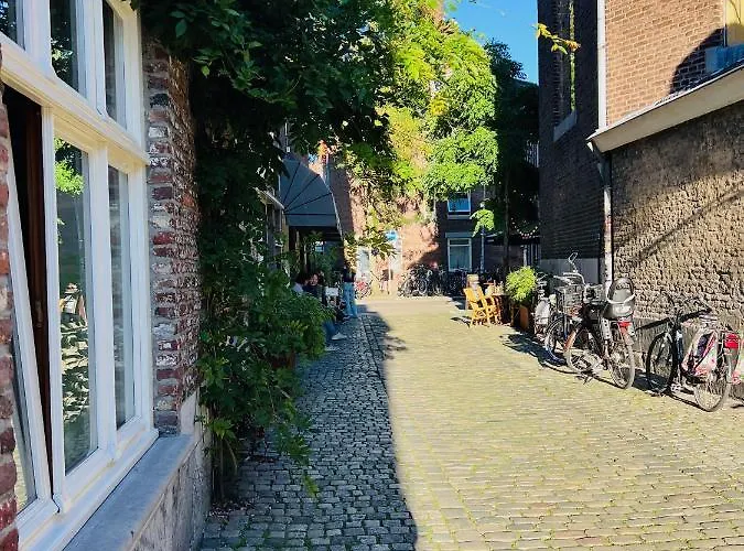 Monumentale Stadswoning In Hartje Binnenstad